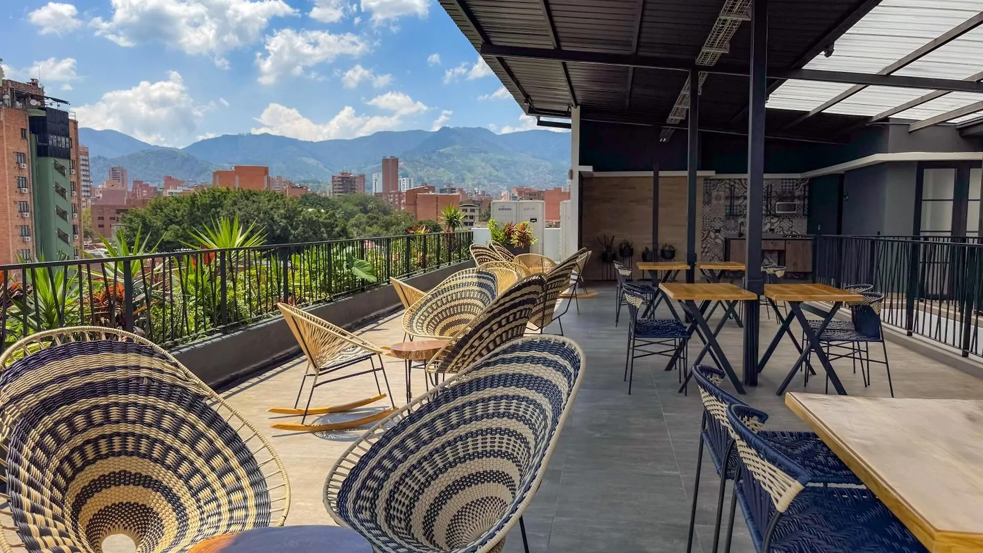 Zoho Livin Apartments 70 Medellin Colombia