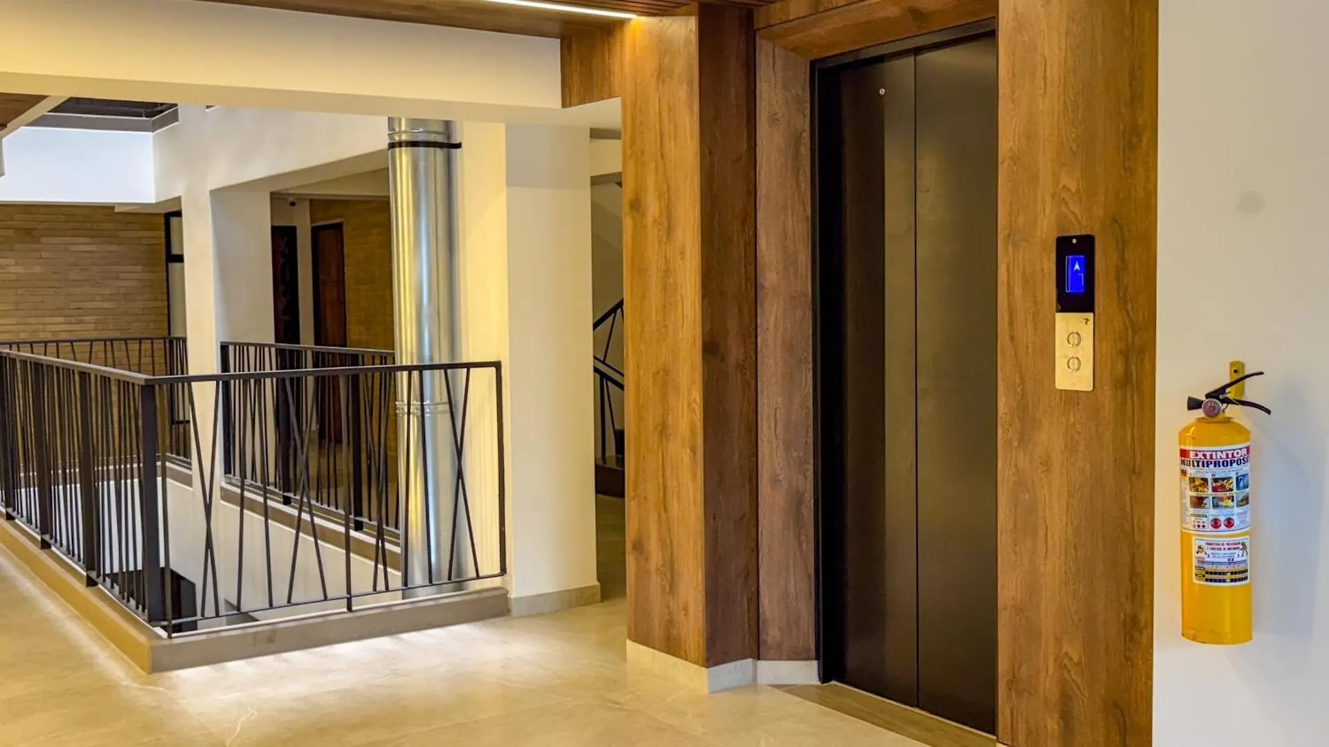Zoho Livin Apartments 70 Medellín